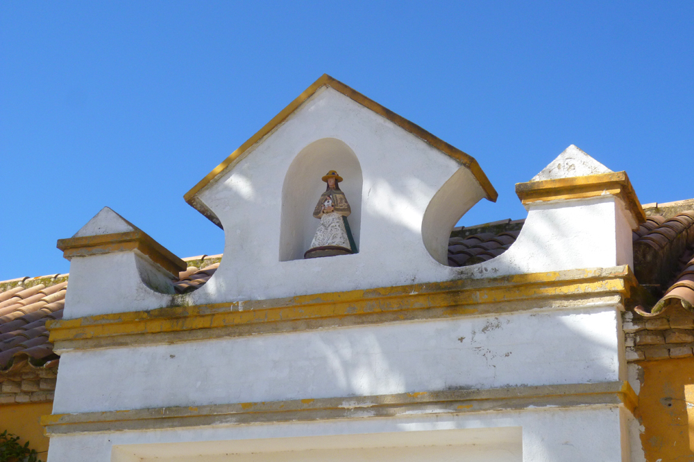 Spanien, Immobilie, Verkauf, Finca, ländliches Anwesen, Reitanlage, Reitplatz Naturliebhaber, Pferdeliebhaber, Alleinlage, Sierra de Sevilla, Andalusien, Pferdeboxen, Pferdekoppeln, Ferien, Gästeappartments, Sevilla, Luxus Anwesen, Olivenhain, Cortijo, Patio