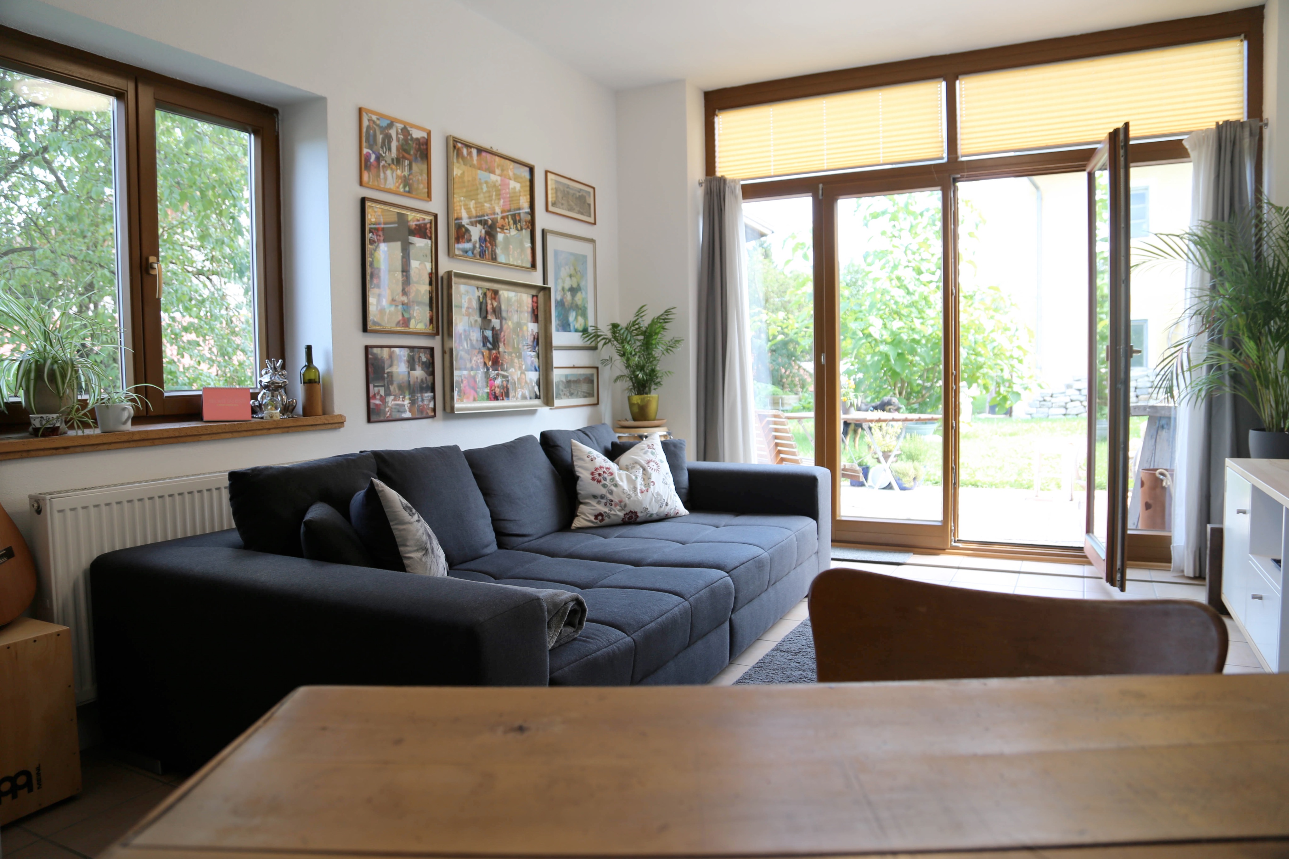 Wohnzimmer mit Terrasse